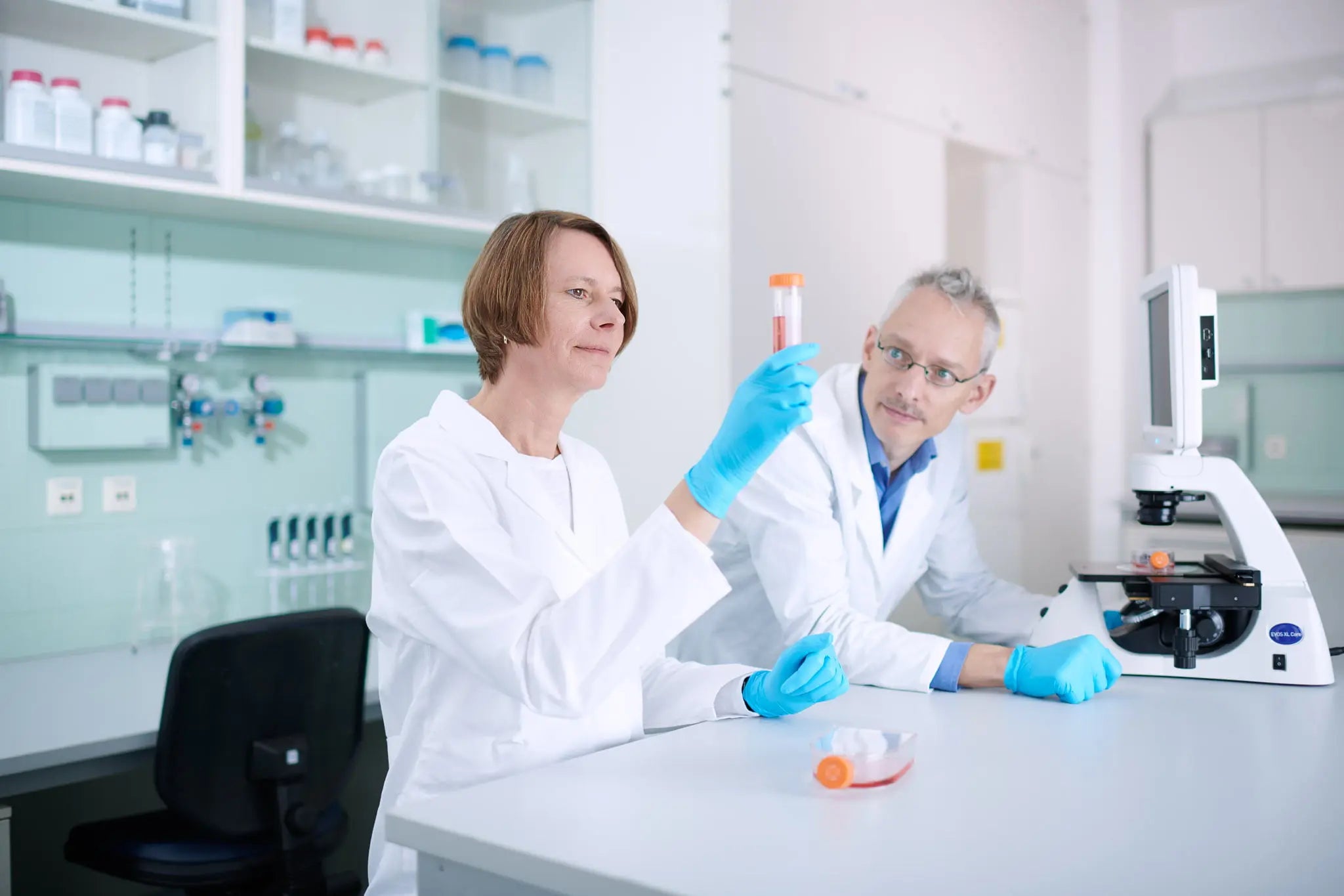 About-us_trenzyme_experts